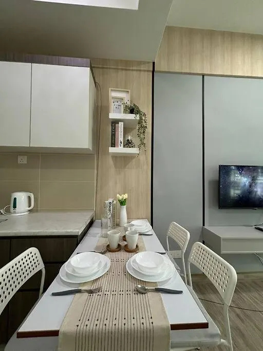 Mount Austin #Akademik Suite Modern Style 1-3Pax Johor Bahru 0*,