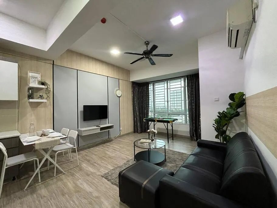 Mount Austin #Akademik Suite Modern Style 1-3Pax Johor Bahru
